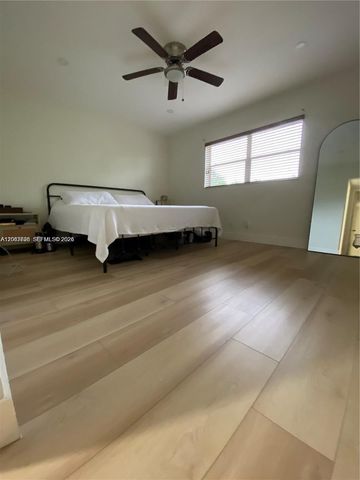 1200 Tallwood Avenue 302, Hollywood, FL 33021