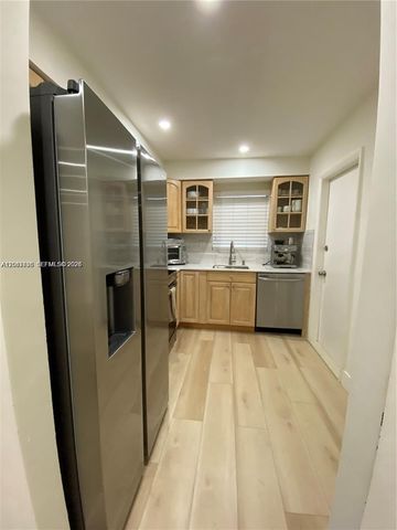 1200 Tallwood Avenue 302, Hollywood, FL 33021