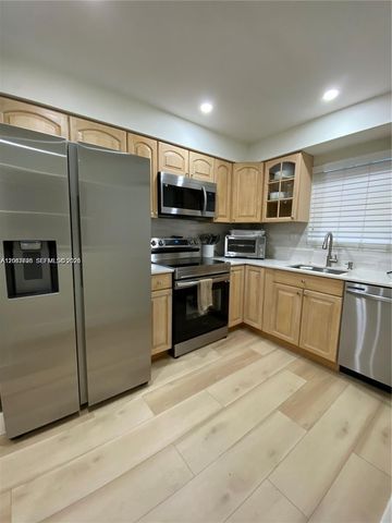 1200 Tallwood Avenue 302, Hollywood, FL 33021