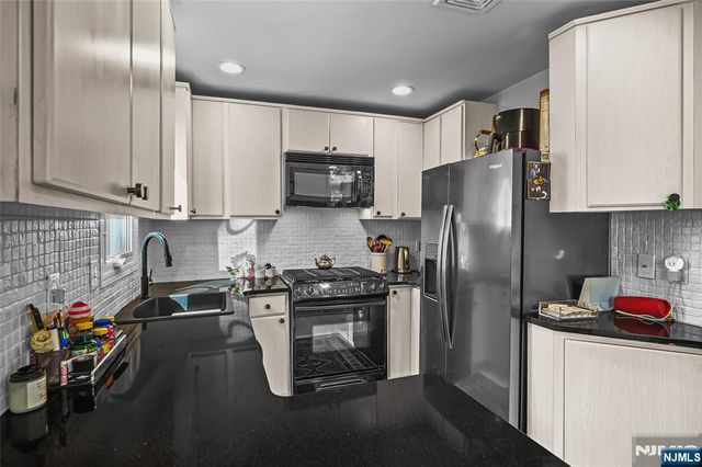 100 1st Street, Keyport, NJ 07735