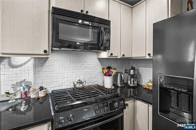 100 1st Street, Keyport, NJ 07735
