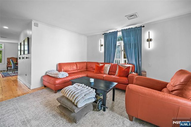 100 1st Street, Keyport, NJ 07735