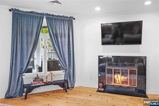 100 1st Street, Keyport, NJ 07735