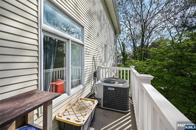100 1st Street, Keyport, NJ 07735