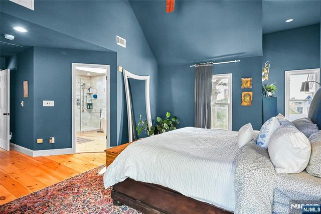 100 1st Street, Keyport, NJ 07735