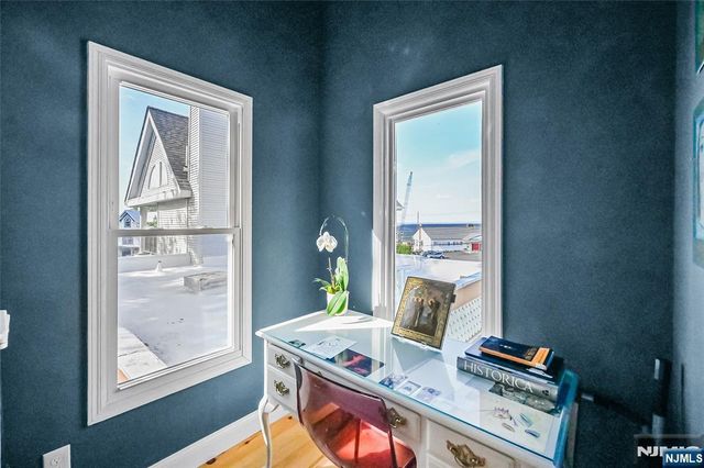 100 1st Street, Keyport, NJ 07735