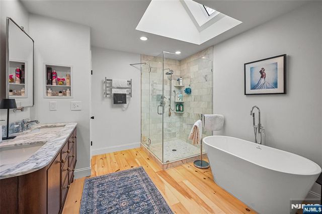 100 1st Street, Keyport, NJ 07735
