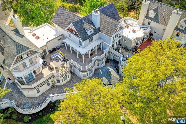 100 1st Street, Keyport, NJ 07735