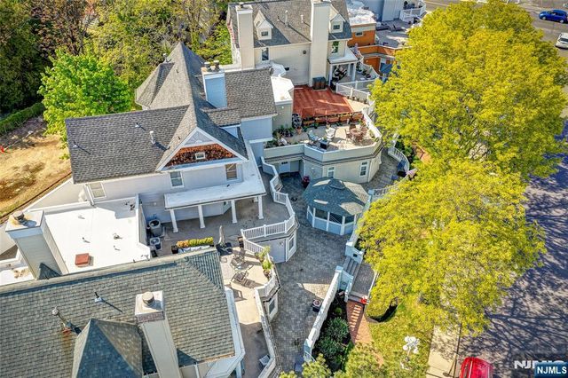100 1st Street, Keyport, NJ 07735