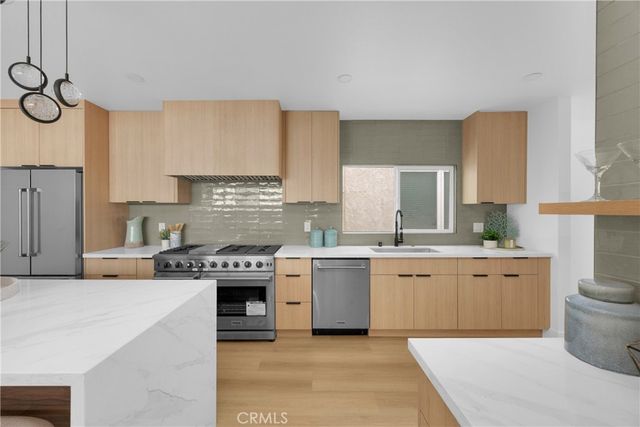 40 Claremont, Long Beach, CA 90803