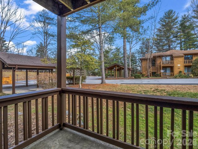 520 Courtwood Lane 4, Hendersonville, NC 28739