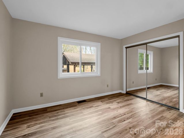 520 Courtwood Lane 4, Hendersonville, NC 28739