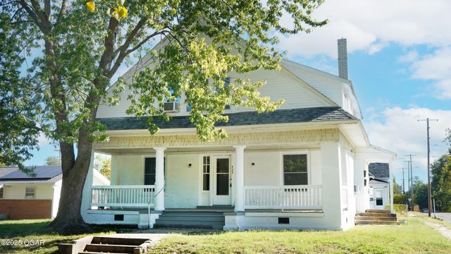 423 S Connor Avenue, Joplin, MO 64801