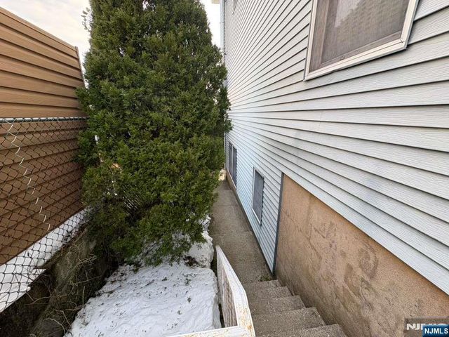 402 Farnham Avenue 1, Lodi, NJ 07644