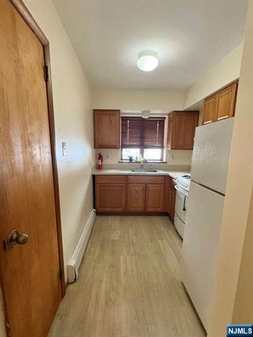 402 Farnham Avenue 1, Lodi, NJ 07644