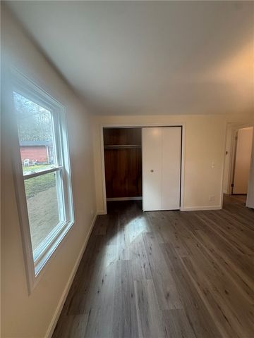 6 Hide-a-way, Coventry, RI 02816