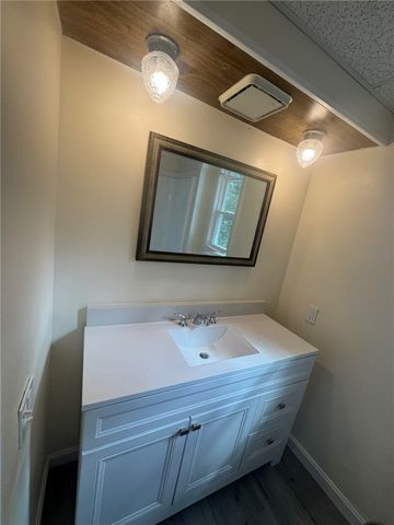 6 Hide-a-way, Coventry, RI 02816