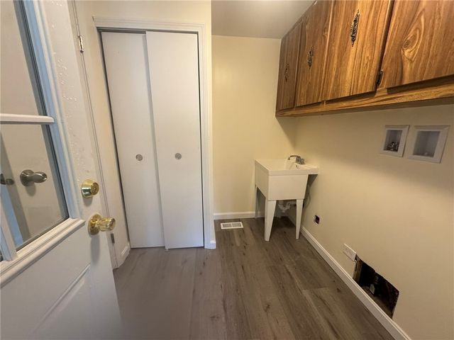 6 Hide-a-way, Coventry, RI 02816