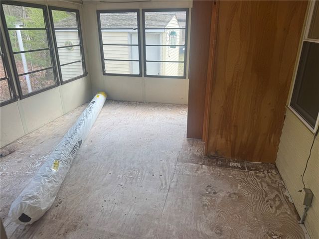 6 Hide-a-way, Coventry, RI 02816
