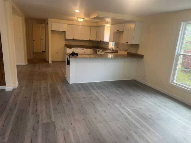 6 Hide-a-way, Coventry, RI 02816