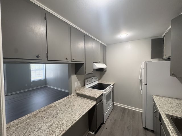 407 N College St Apt B4, Tullahoma, TN 37388