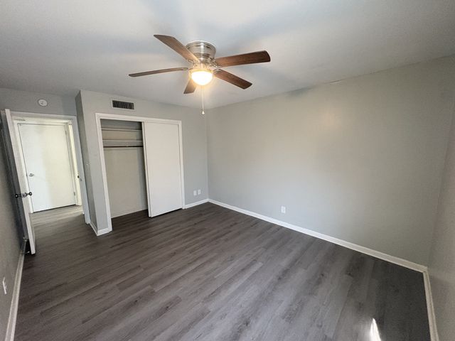 407 N College St Apt B4, Tullahoma, TN 37388