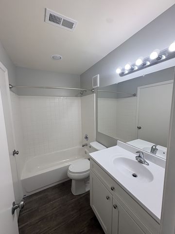 407 N College St Apt B4, Tullahoma, TN 37388