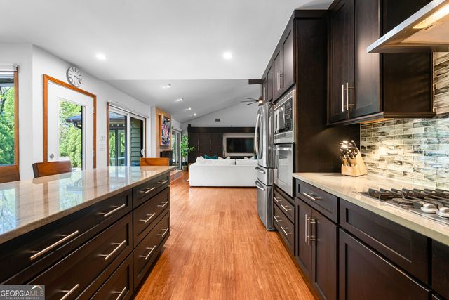 538 Pinegate Road, Peachtree City, GA 30269