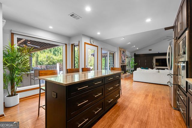 538 Pinegate Road, Peachtree City, GA 30269
