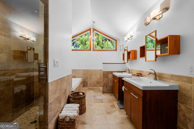 538 Pinegate Road, Peachtree City, GA 30269