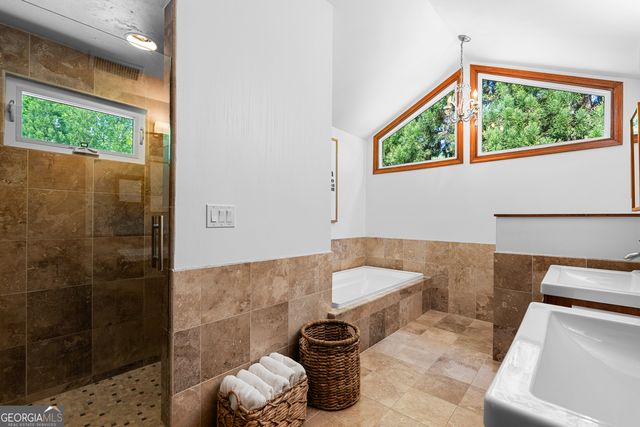 538 Pinegate Road, Peachtree City, GA 30269