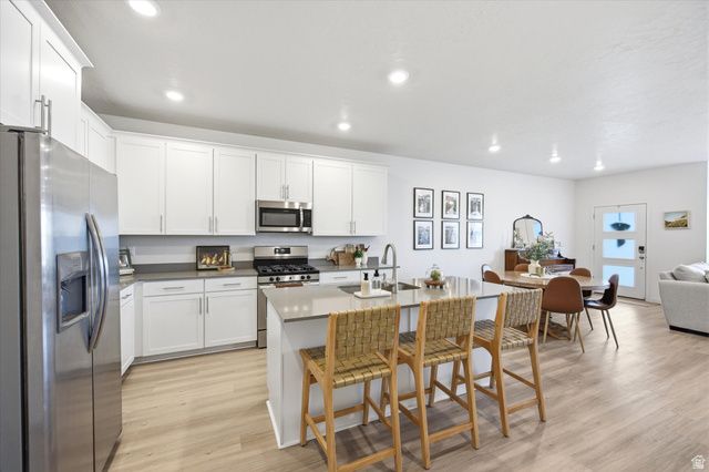 969 W SUNSPEAR DR, Saratoga Springs, UT 84045
