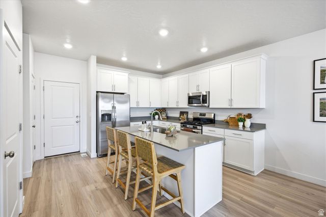 969 W SUNSPEAR DR, Saratoga Springs, UT 84045
