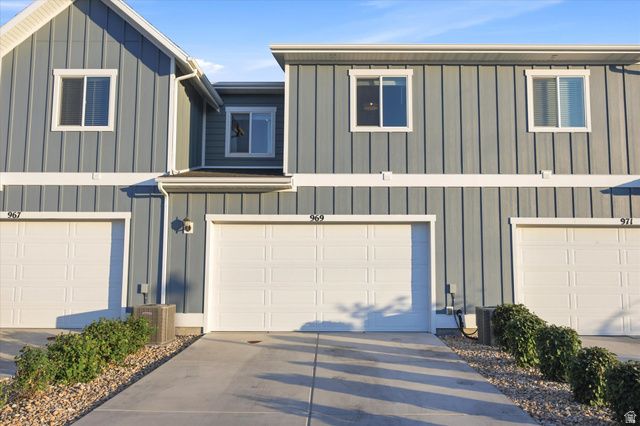 969 W SUNSPEAR DR, Saratoga Springs, UT 84045
