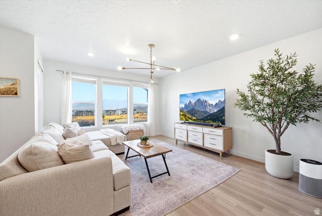 969 W SUNSPEAR DR, Saratoga Springs, UT 84045