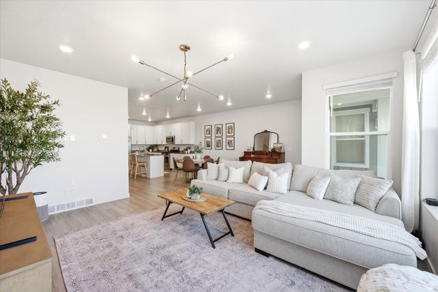 969 W SUNSPEAR DR, Saratoga Springs, UT 84045