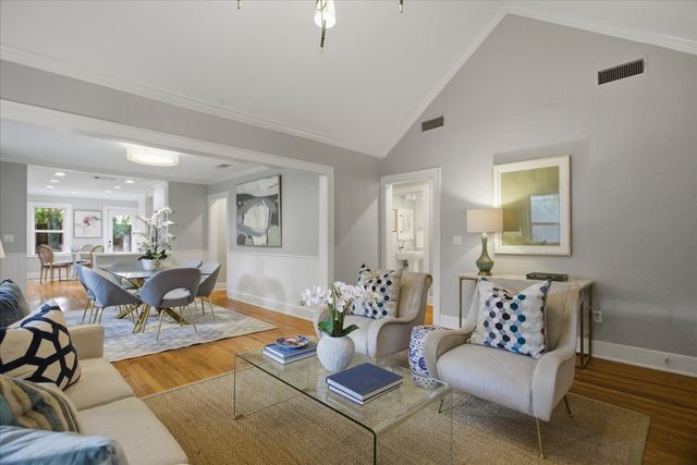2205 Stanley Avenue, Fort Worth, TX 76110