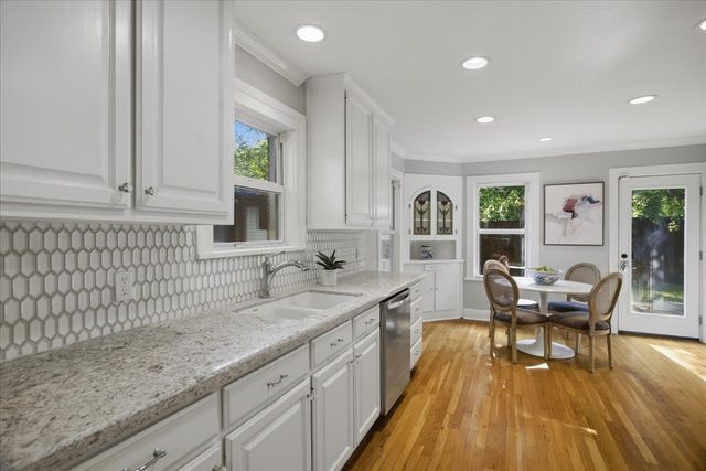 2205 Stanley Avenue, Fort Worth, TX 76110