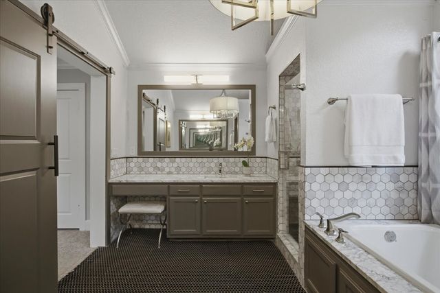 2205 Stanley Avenue, Fort Worth, TX 76110