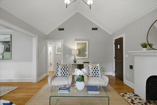 2205 Stanley Avenue, Fort Worth, TX 76110