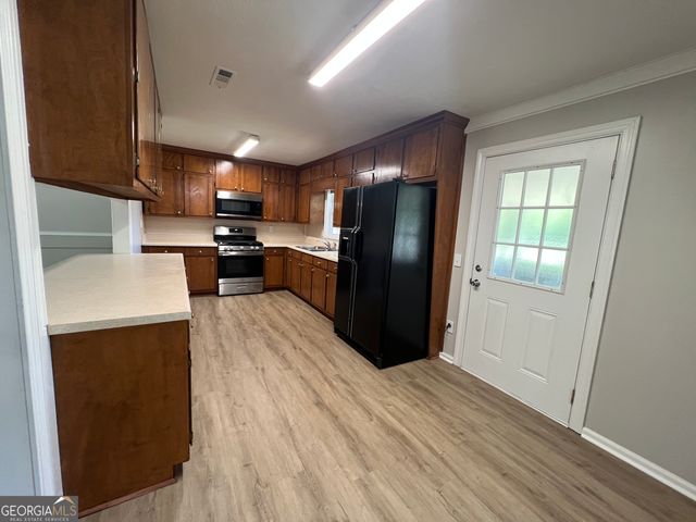 1104 Christian Circle SE, Conyers, GA 30013
