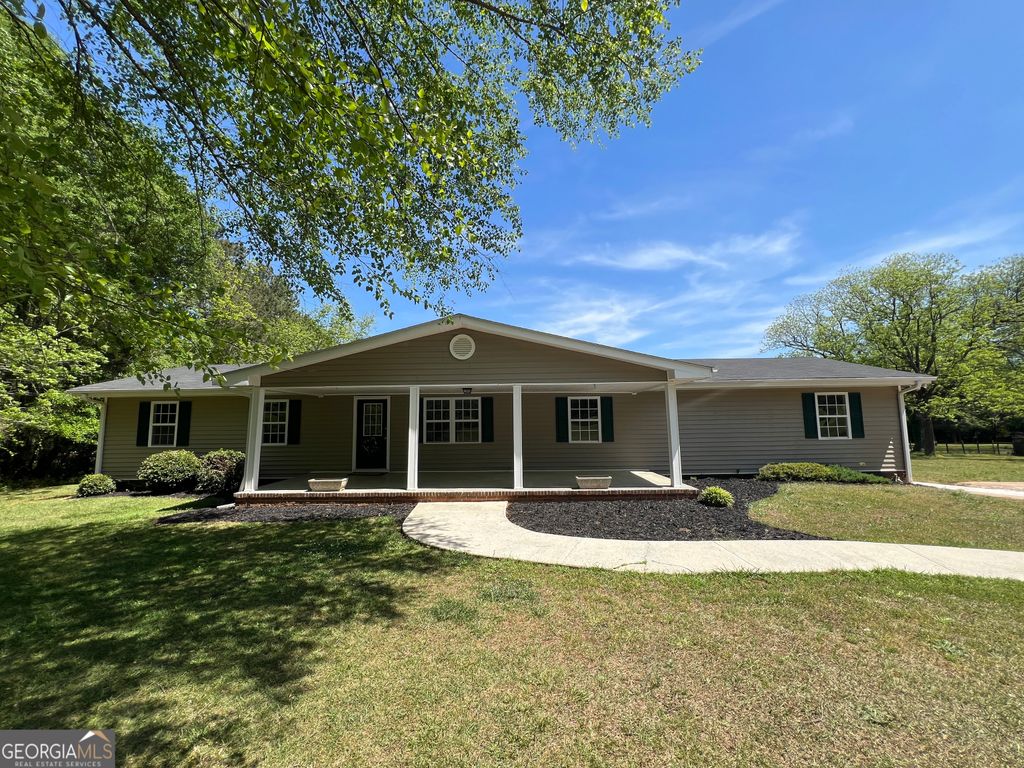 1104 Christian Circle SE, Conyers, GA 30013