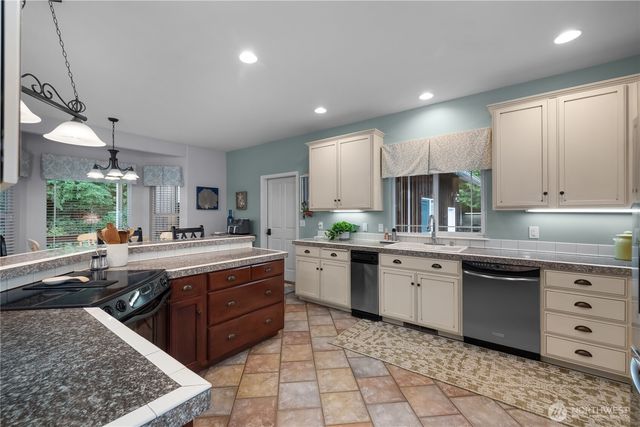 80 E Sea Breeze Lane, Shelton, WA 98584