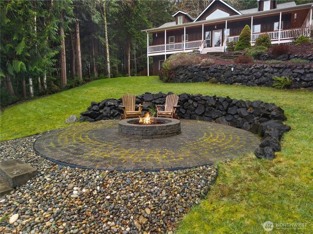 80 E Sea Breeze Lane, Shelton, WA 98584