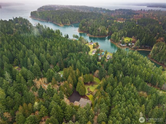 80 E Sea Breeze Lane, Shelton, WA 98584