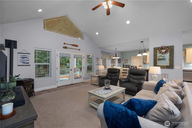 80 E Sea Breeze Lane, Shelton, WA 98584