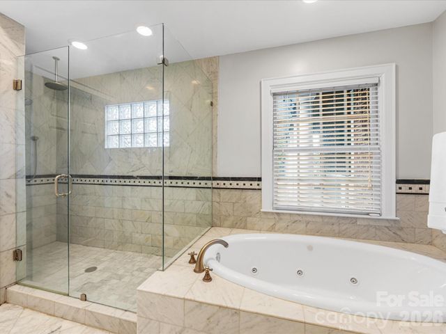 1201 Belgrave Place, Charlotte, NC 28203