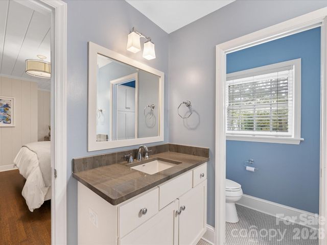 1201 Belgrave Place, Charlotte, NC 28203