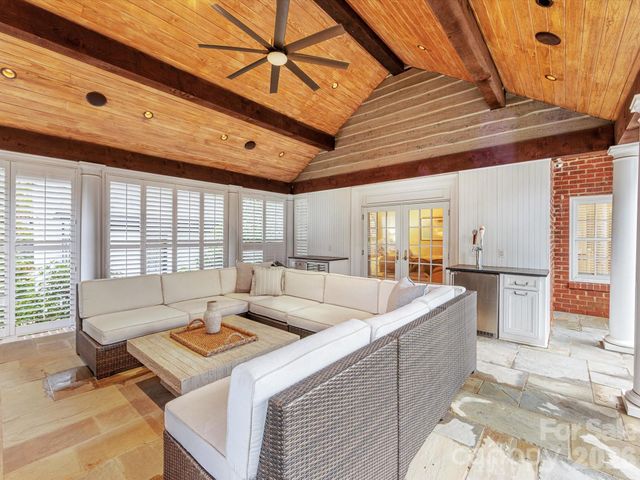 1201 Belgrave Place, Charlotte, NC 28203