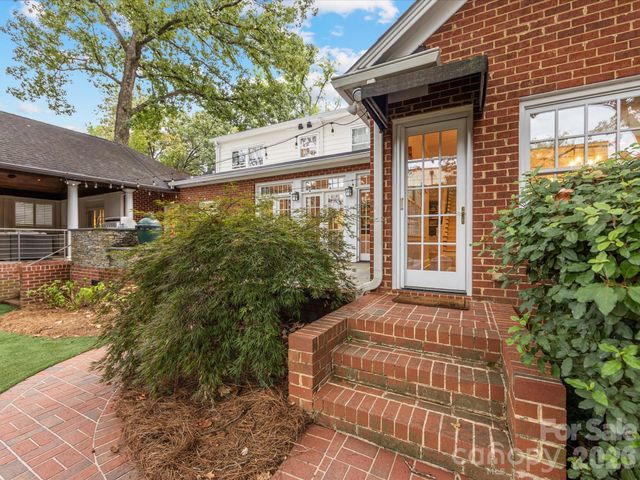 1201 Belgrave Place, Charlotte, NC 28203